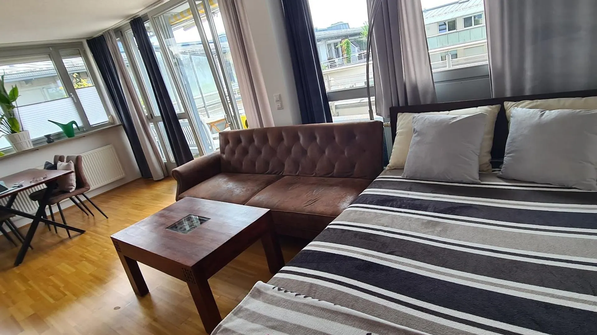 Daire Ridler Theresienwiese, Parking & Rooftop Terraces 2 Room Münih