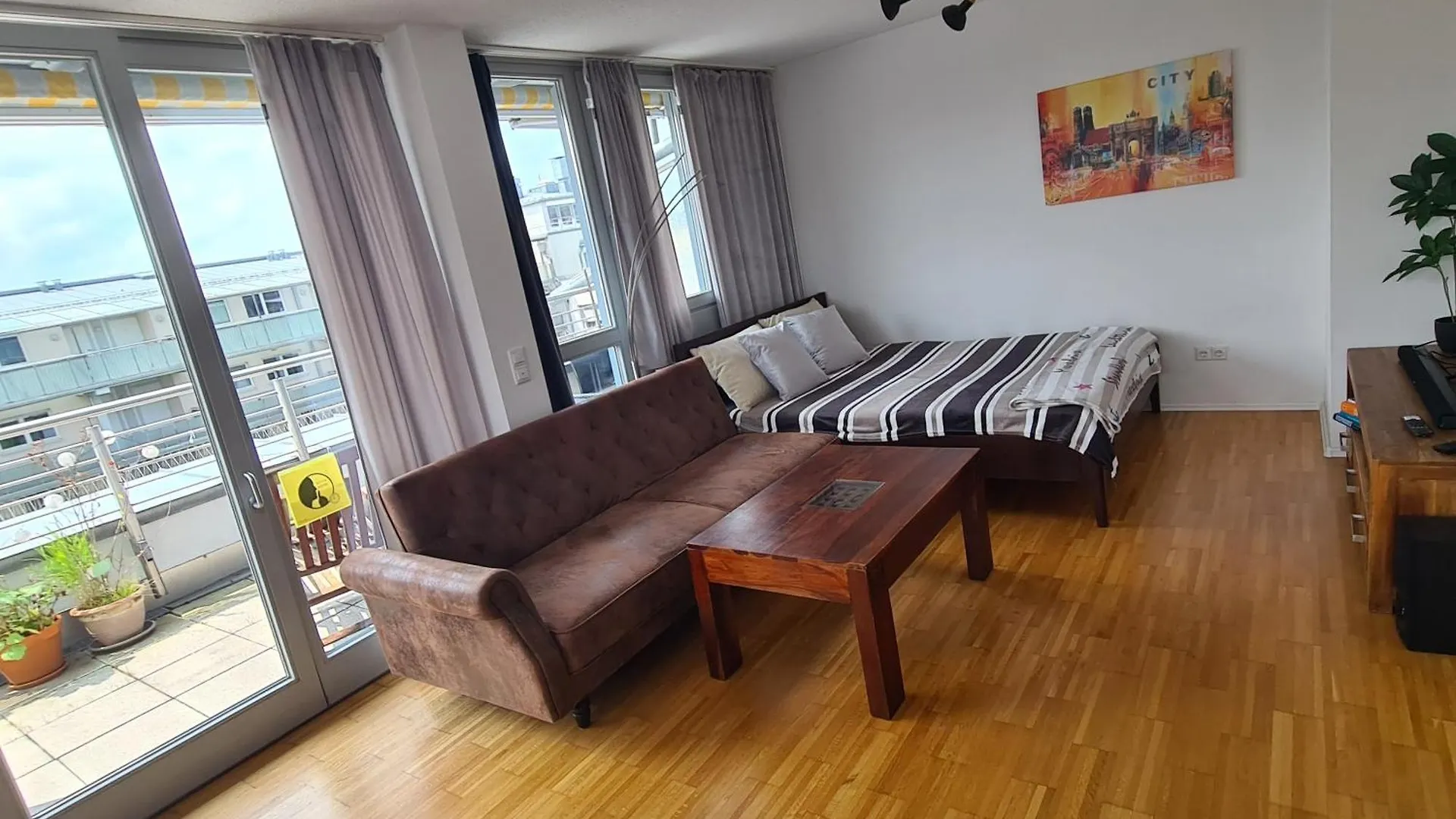 Ridler Theresienwiese, Parking & Rooftop Terraces 2 Room Münih Almanya