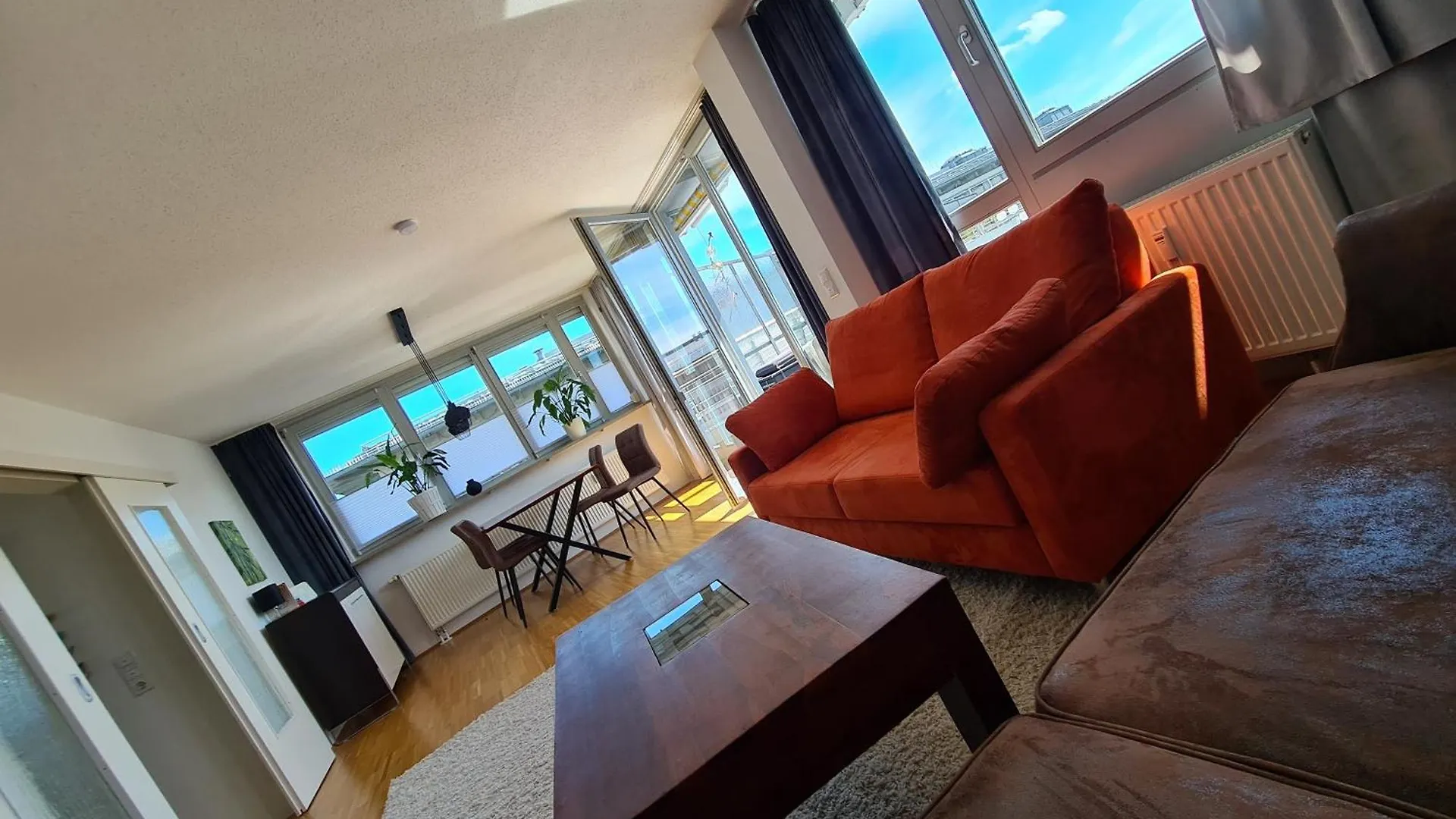 Ridler Theresienwiese, Parking & Rooftop Terraces 2 Room Munich Apartment